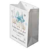 Niedliche Winter Polar Bears Kinderdusche Mittlere Geschenktüte (Rückseite Schrägansicht)