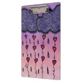 Niedliche Wolken, Herzen und Regentropfen Klemmbrett (Links)