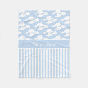 Niedliche Wolken und Streifen Fleecedecke