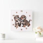Niedliche Yorkshire-Welpen Quadratische Wanduhr (Zuhause)