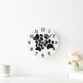 Niedliche Zeichenketten für Welpenpfähle Runde Wanduhr (Zuhause)