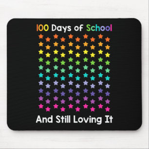 Niedlichen 100 Schultage und immer noch lieben es  Mousepad