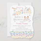 Niedlichen Zwillingsmädchen zum Schwingen, Babydus Einladung (Vorderseite)