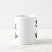 Niedlicher aber müder Faultier mit Eiskaffee Kaffeetasse (Mittel)