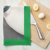 Niedlicher Adorable White Puppy Hund mit grünem Sc Geschirrtuch (Viertel Falte)