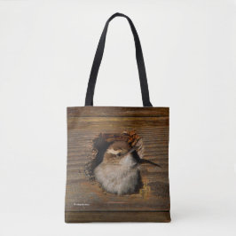 Niedlicher Airbnb Moment Bewicks Wren in Nestbox Tasche