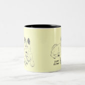 Niedlicher Akita Hund mit rosa Teddybär Zweifarbige Tasse (Mittel)