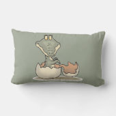 Niedlicher Alligator-Cartoon Hatching von Eggshell Lendenkissen (Rückseite)