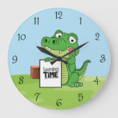 Niedlicher Alligator "Learning Time" mit Herzkinde Große Wanduhr (Vorderseite)