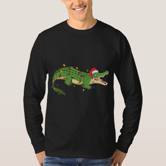 Niedlicher Alligator mit Weihnachtsbeleuchtung des T-Shirt (Vorderseite)