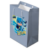 Niedlicher als Niedlich Batman Mittlere Geschenktüte (Rückseite Schrägansicht)