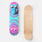 Niedlicher Animeentwurf mit Katze und Text Skateboard (Vorderseite)