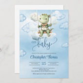 Niedlicher Aquarelldinosaurier auf Schaukel am bla Einladung (Vorne/Hinten)