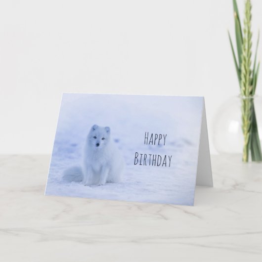 Niedlicher arktischer Fox auf Snow Happy Birthday Karte (Vorderseite)