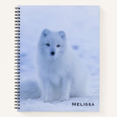 Niedlicher arktischer Fox im Hintergrund des schne Notizblock (Vorderseite)