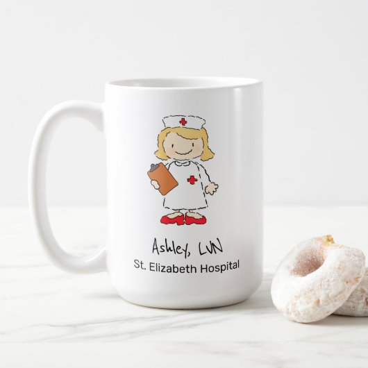 Niedlicher Arzt für Krankenpflege Personalisierter Kaffeetasse (Mit Donut)