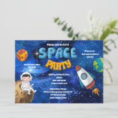 Niedlicher Astronaut im Weltraum mit Raketenschiff Einladung (Stehend Vorderseite)