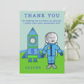 Niedlicher Astronautenjunge Rocket Geburtstag Ihre Dankeskarte (Stehend Vorderseite)
