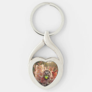 Niedlicher August-Igel mit Peridot-Herz Schlüsselanhänger