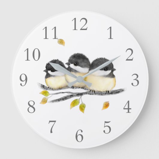 Niedlicher Baby Bird 3 Chickadee auf Baumzweig Große Wanduhr (Vorderseite)