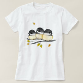 Niedlicher Baby Bird 3 Chickadee auf Baumzweig T-Shirt