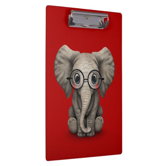 Niedlicher Baby-Elefant mit den Lesegläsern rot Klemmbrett (Rechts)