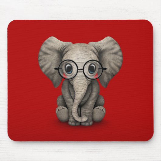 Niedlicher Baby-Elefant mit den Lesegläsern rot Mousepad (Vorne)
