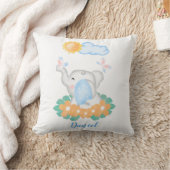 Niedlicher Baby Elephant mit orangefarbenen Blume  Kissen (Decke)
