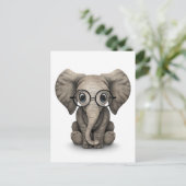 Niedlicher Baby Elephant mit Reading Glasses White Postkarte (Stehend Vorderseite)