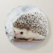 Niedlicher Baby-Igel Rundes Kissen (Rückseite)