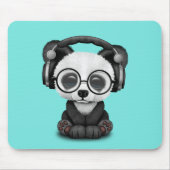 Niedlicher Baby-Panda-tragende Kopfhörer Mousepad (Vorne)