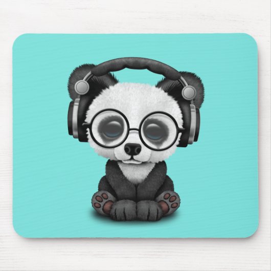 Niedlicher Baby-Panda-tragende Kopfhörer Mousepad (Vorne)