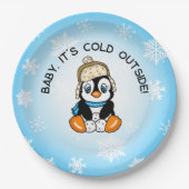 Niedlicher Baby Pinguin mit Schneeflocken Hintergr Pappteller (Vorderseite)