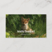 Niedlicher Babyfuchs in einem grünen Wald Visitenkarte (Vorderseite)