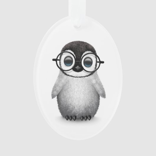Niedlicher Babypenguin-tragende Augen-Gläser auf Ornament (Vorderseite)