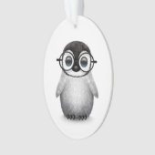 Niedlicher Babypenguin-tragende Augen-Gläser auf Ornament (Vorderseite)