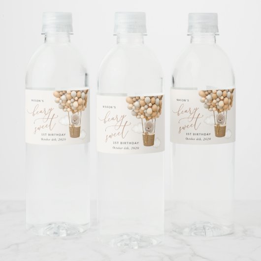 Niedlicher Bär, Beige Balloons, erster Geburtstag Wasserflaschenetikett (Flaschen)