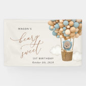 Niedlicher Bär, blaue Balkone, Erster Geburtstag W Banner (Horizontal)