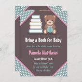 Niedlicher Bär bringt ein Buch mit Kinderdusche Einladung (Vorne/Hinten)