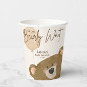 Niedlicher Bär, den wir frühzeitig abwarten können Pappbecher (Vorderseite)