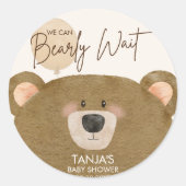 Niedlicher Bär, den wir frühzeitig abwarten können Runder Aufkleber (Vorderseite)