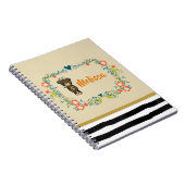 Niedlicher Bär, gelbe Blume und Blumenkranz nach M Notizblock (Rechte Seite)