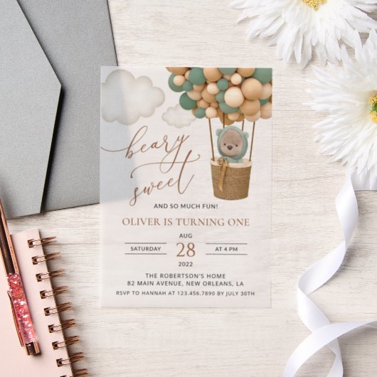 Niedlicher Bär, Grüne Balloons, erster Geburtstag Pergament Einladungen (Hochzeit)