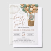 Niedlicher Bär, Grüne Balloons, erster Geburtstag Pergament Einladungen (Versetzt)