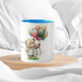 Niedlicher Bär mit Balloons Beary Good Vibes Zweifarbige Tasse