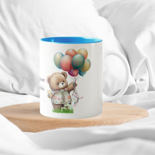 Niedlicher Bär mit Balloons Beary Good Vibes Zweifarbige Tasse