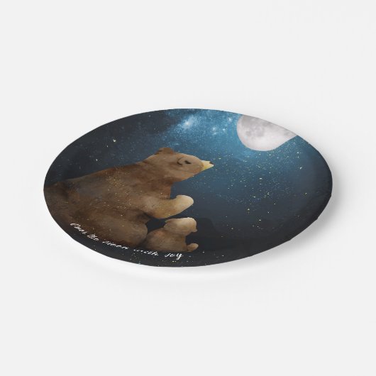 Niedlicher Bär über dem Mond Pappteller (Schrägansicht)