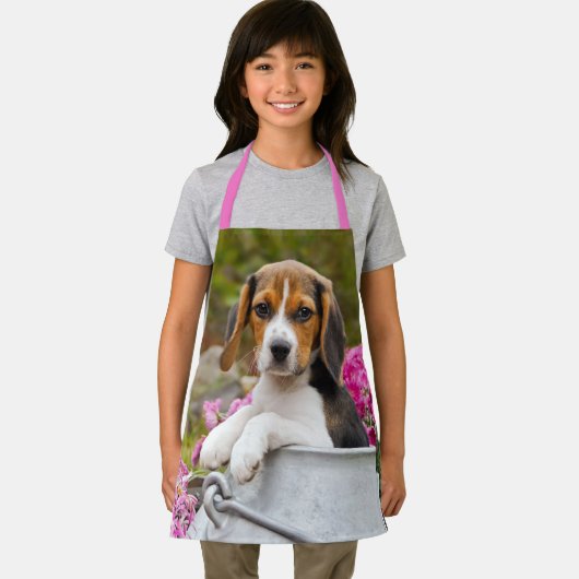 Niedlicher Beagle Hund Welpe in Milk Churn mit Blu Schürze (Insitu)