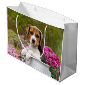 Niedlicher Beagle-Hundewelpe in einer Milchkanne - Große Geschenktüte (Rückseite Schrägansicht)