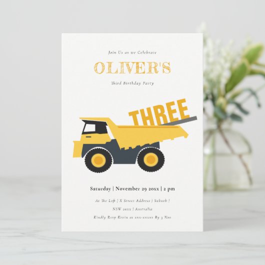 Niedlicher Bebauungspult jedes Alter Geburtstag Einladung (Stehend Vorderseite)